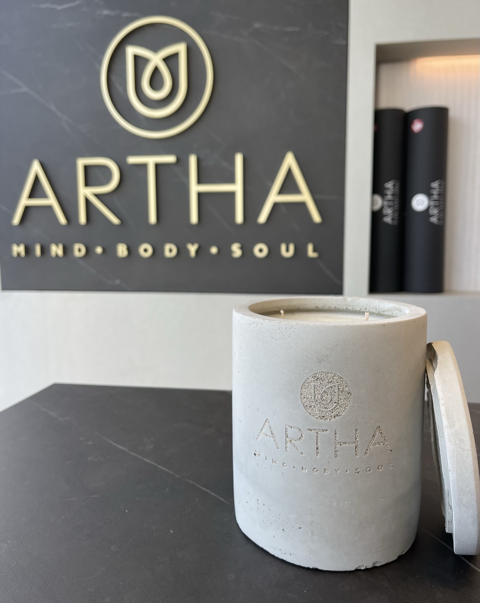 nu branded candle